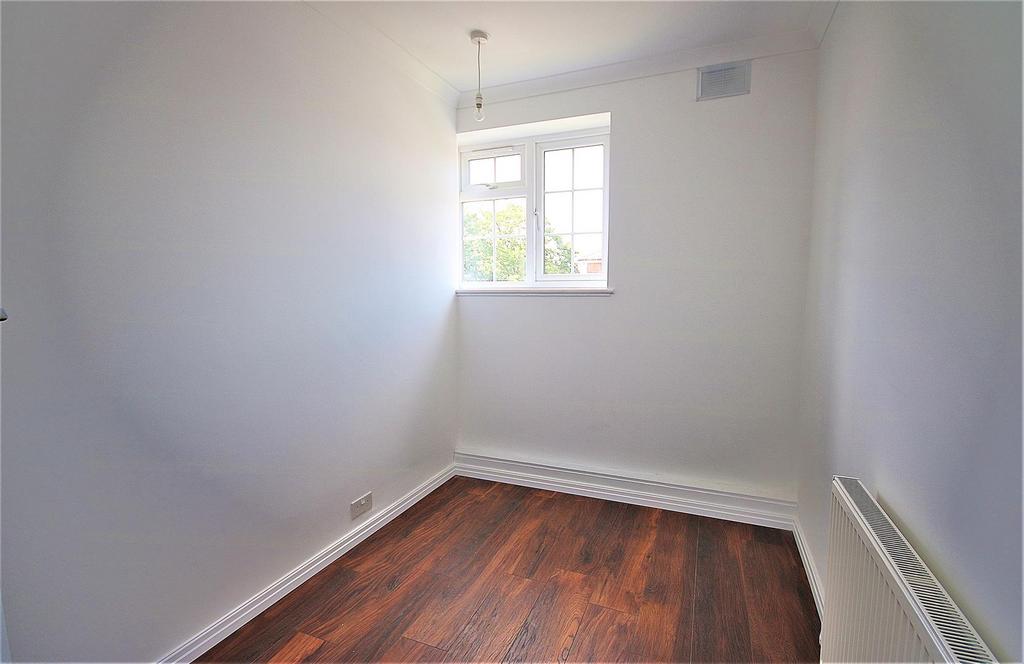 Bedroom 3: