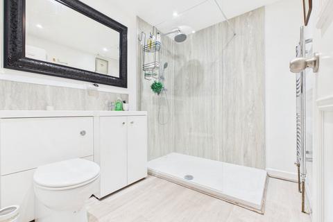 1 bedroom ground floor flat for sale, Kings Court, Brighton Road, Lancing, BN15 8EY