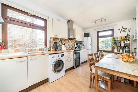 182b Lee High Road, London, SE13 5PL