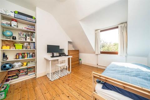 182b Lee High Road, London, SE13 5PL