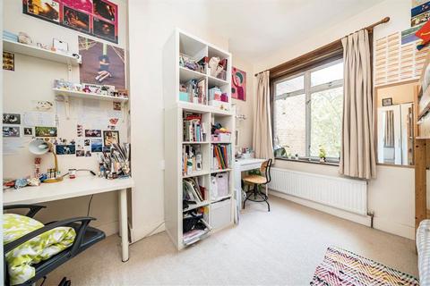 182b Lee High Road, London, SE13 5PL