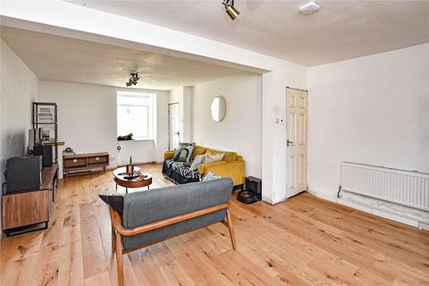 27 Long Row, Horsforth, Leeds, LS18 5AA