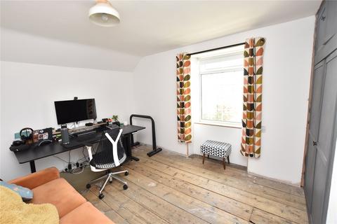 27 Long Row, Horsforth, Leeds, LS18 5AA