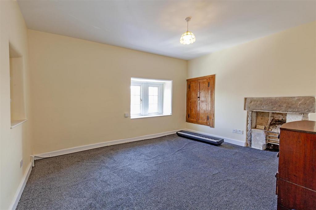 Bedroom 2-1.jpg