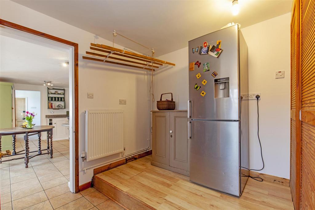 Utility Room-3.jpg