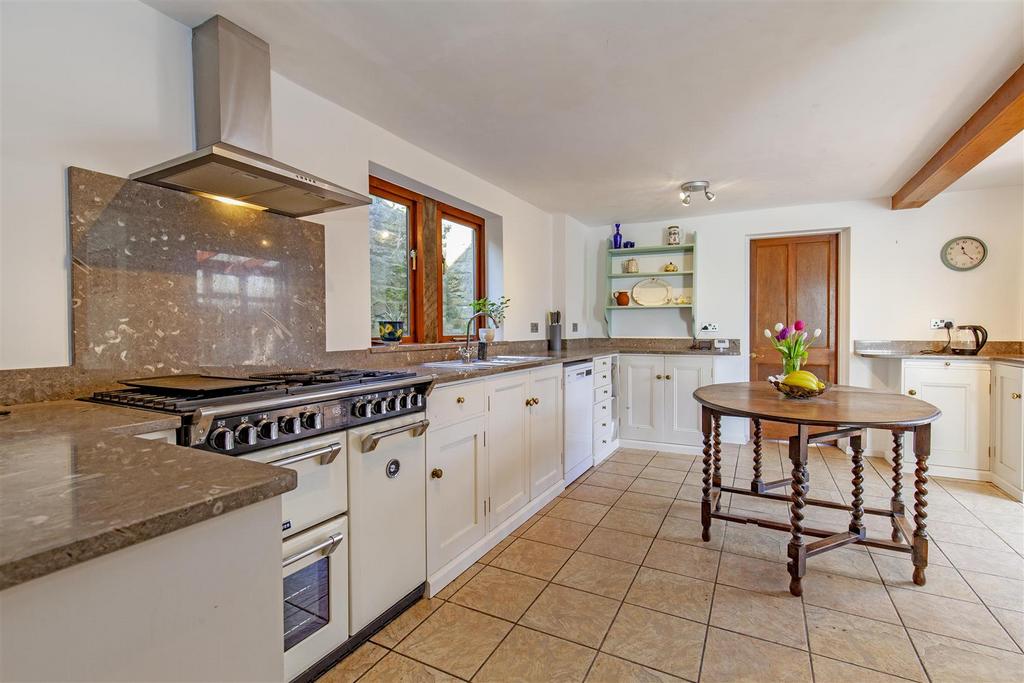 Kitchen-2.jpg