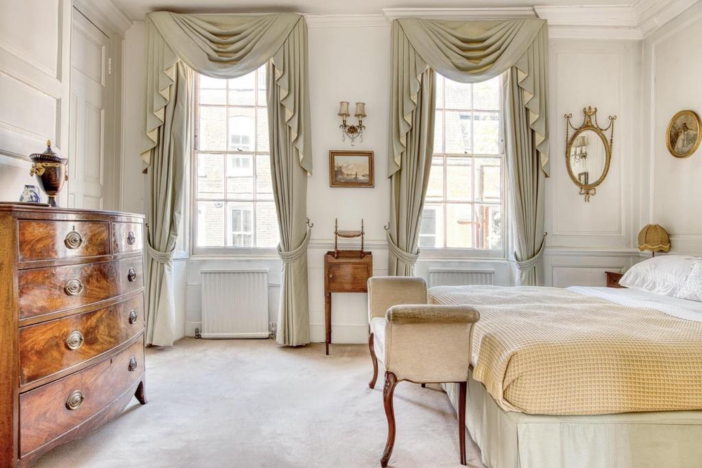 Barton Street - Principle Bedroom