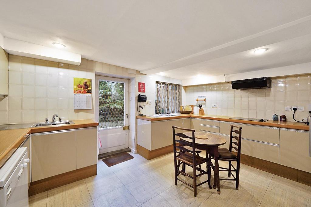 Barton Street - Kitchen