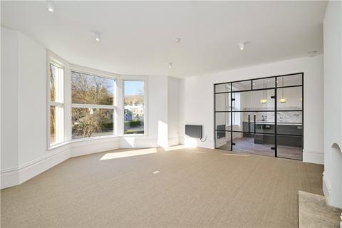 2 bedroom apartment for sale, Skipton Road, Ilkley, West Yorkshire, LS29