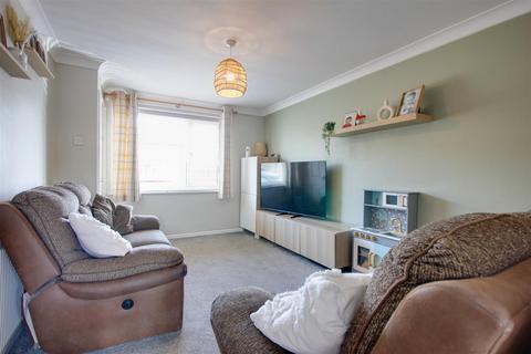 14 Briar Close, Newport, Brough, HU15 2QY