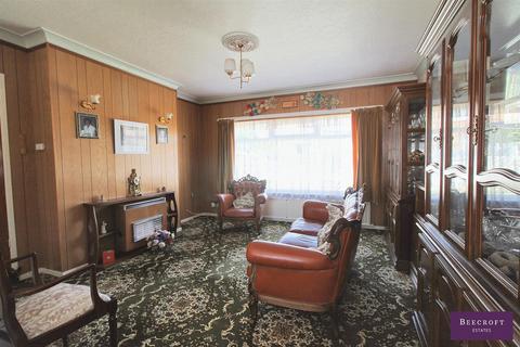 2 bedroom detached bungalow for sale, Cemetery Road, Hemingfield, Barnsley