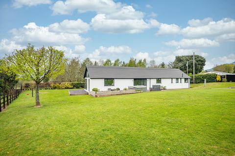 undefined, Llantilio Pertholey, Abergavenny