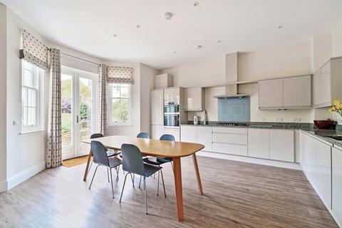 undefined, Gwarak Riel (The Royal Crescent), Truro, Cornwall