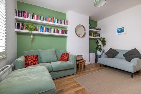 2 bedroom terraced house for sale, Garthorne Road