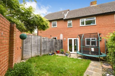 14 Dewpond Walk, Lychpit, Basingstoke, RG24 8RZ