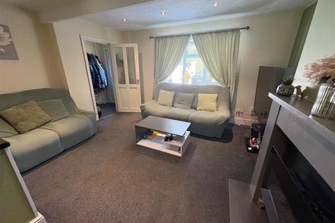 24 Greenwell Row, Clayton, Bradford, BD14 6RB