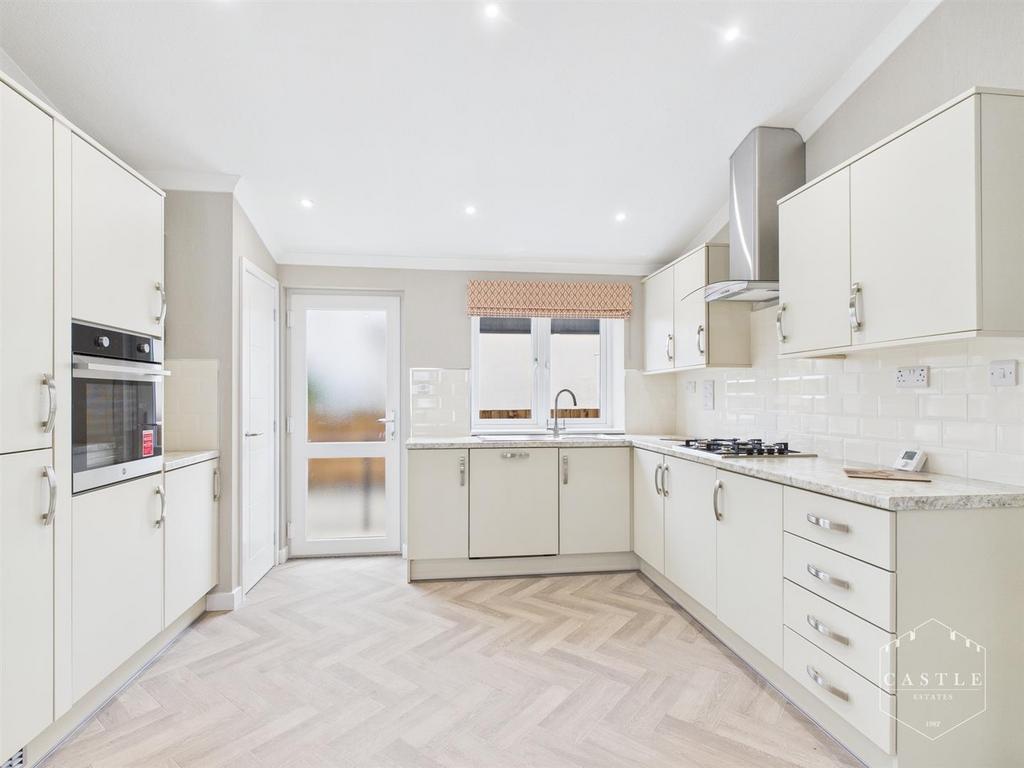 Dining kitchen