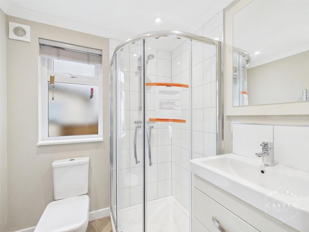 Ensuite shower room