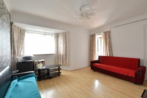 2 bedroom apartment for sale, Fernhill Court, Walthamstow