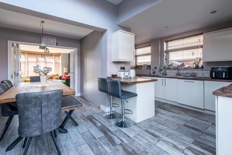 37 Abingdon Drive, Ruddington, Nottingham, NG11 6FX