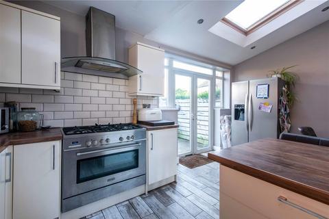 37 Abingdon Drive, Ruddington, Nottingham, NG11 6FX