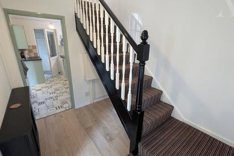 2 bedroom end of terrace house to rent, Arlescote Road, Solihull, West Midlands