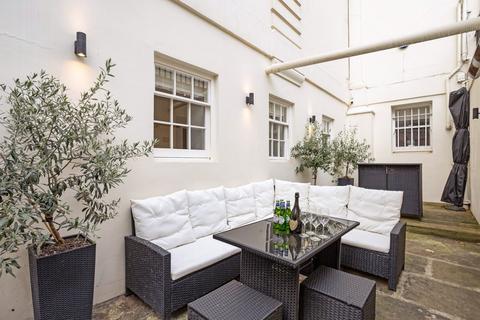 4 bedroom flat to rent, Queens Gate Terrace, South Kensington, London