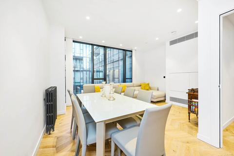 2 bedroom flat to rent, Circus Road East, London, SW11