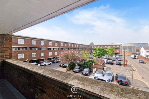 1 bedroom flat for sale, Waverley Road, Tottenham, London
