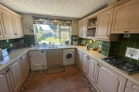 5 bedroom semi-detached house for sale, College Street, Ammanford SA18