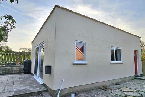 undefined, Hilltop Way, Parcllyn, Cardigan