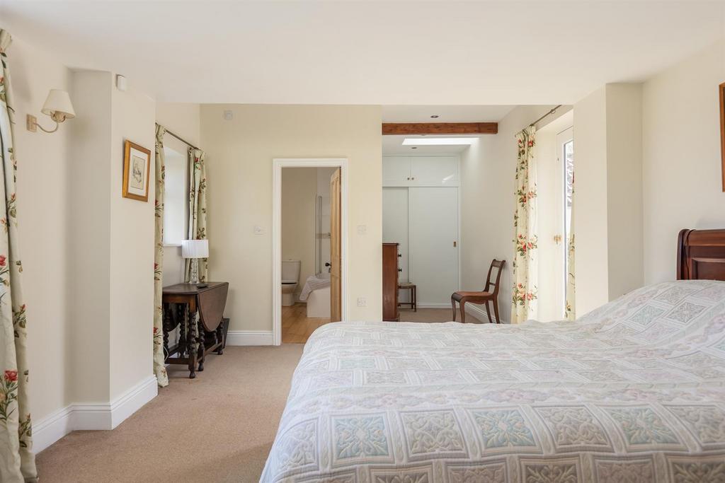 Bedroom 5 Suite