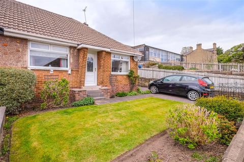 12 Close Lea, Brighouse, HD6 3AR