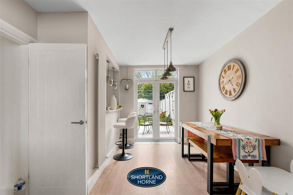 Lounge/dining room