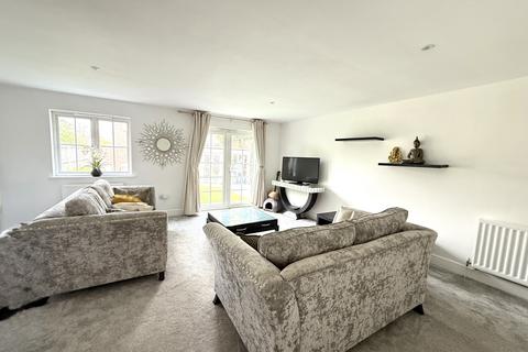 1 Stable Close, Epsom, KT18 6HH