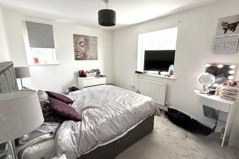 1 Stable Close, Epsom, KT18 6HH