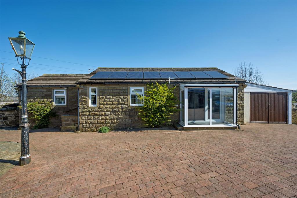 2 Exterior 2.jpg