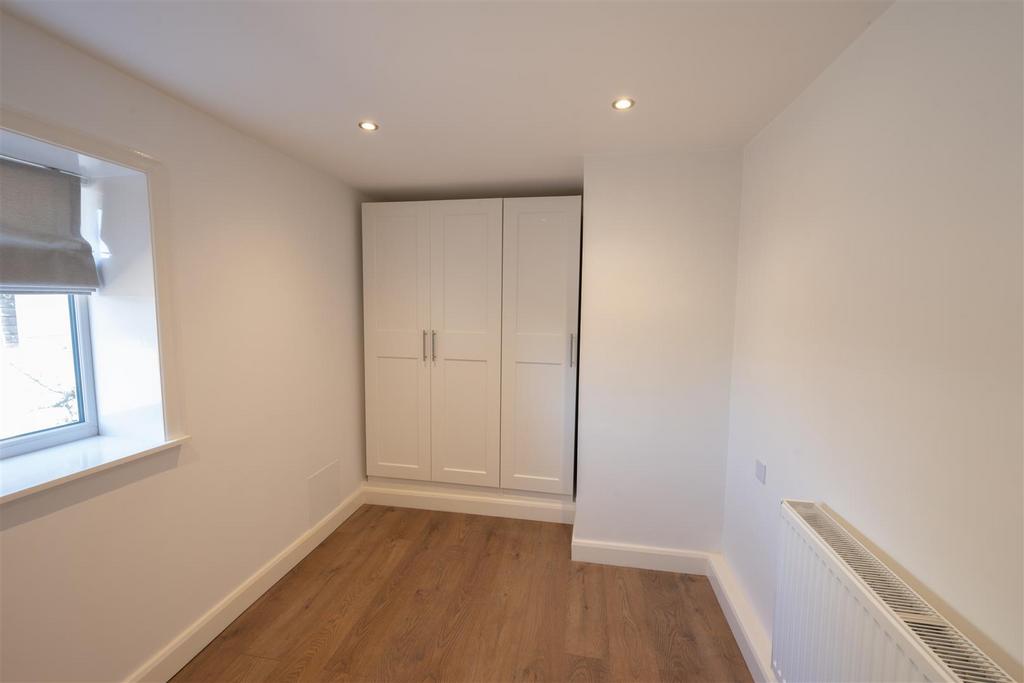 4 Bedroom 1.jpg