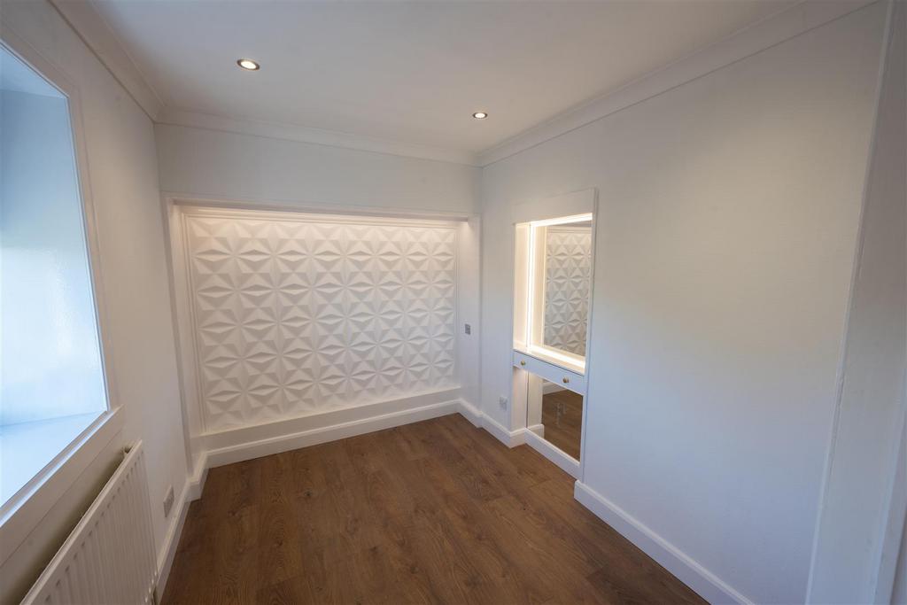 5 Bedroom 2.jpg