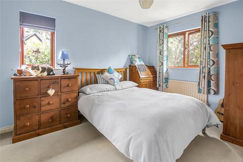 19 Eagle Close, Crowthorne, RG45 6TP