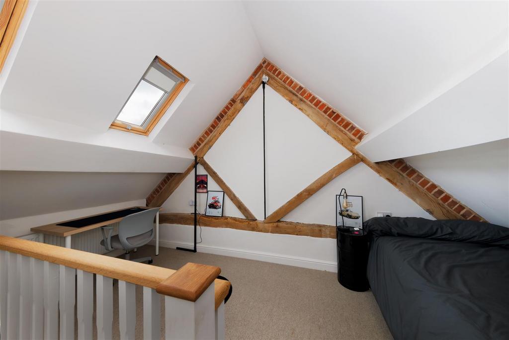 Bedroom/Office