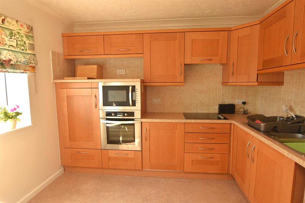 Kitchen (off lounge/Diner)