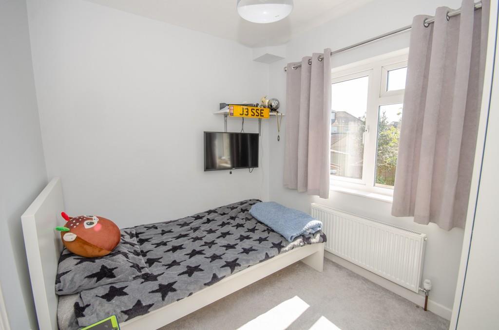 Bedroom 4.jpg