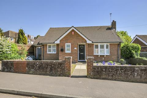 2 bedroom detached bungalow for sale, Ruscombe Drive, Park Street, St. Albans