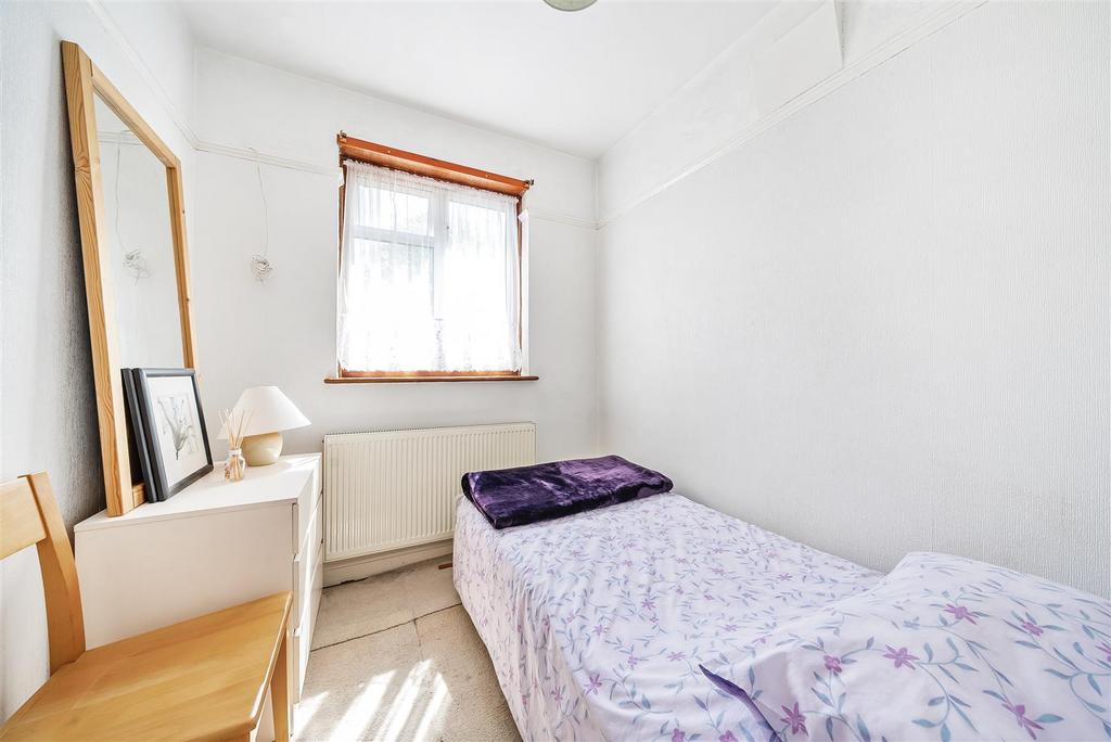 Bedroom 4.jpg
