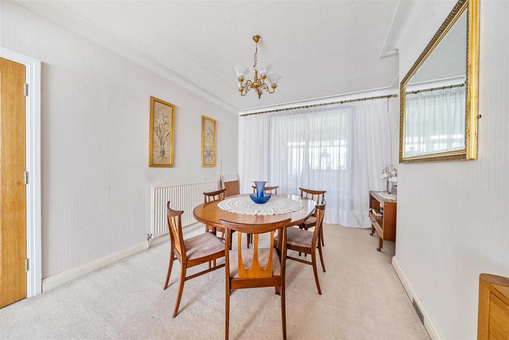 Dining Area.jpg
