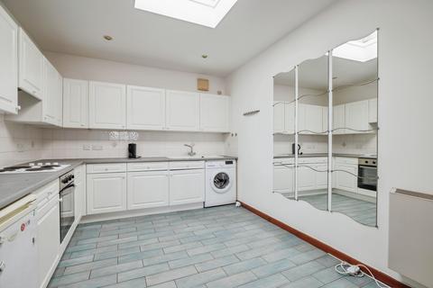Flat 1, 49 Trades Lane, Dundee, DD1 3EW