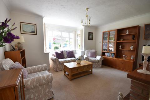 17 Broadbridge Lane, Smallfield, Horley, RH6 9RE