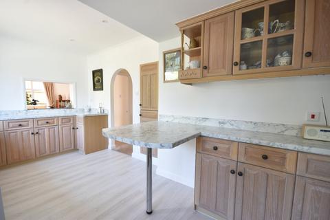 17 Broadbridge Lane, Smallfield, Horley, RH6 9RE