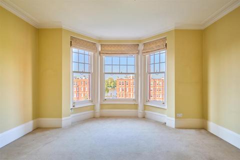 3 bedroom apartment for sale, Kenilworth Court, Putney, SW15